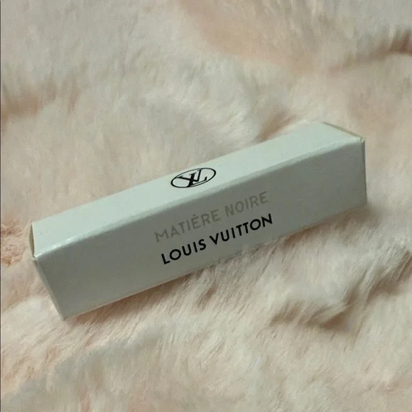 Louis Vuitton Matiere Noire Eau de Parfum 2ml - Picture 3 of 3